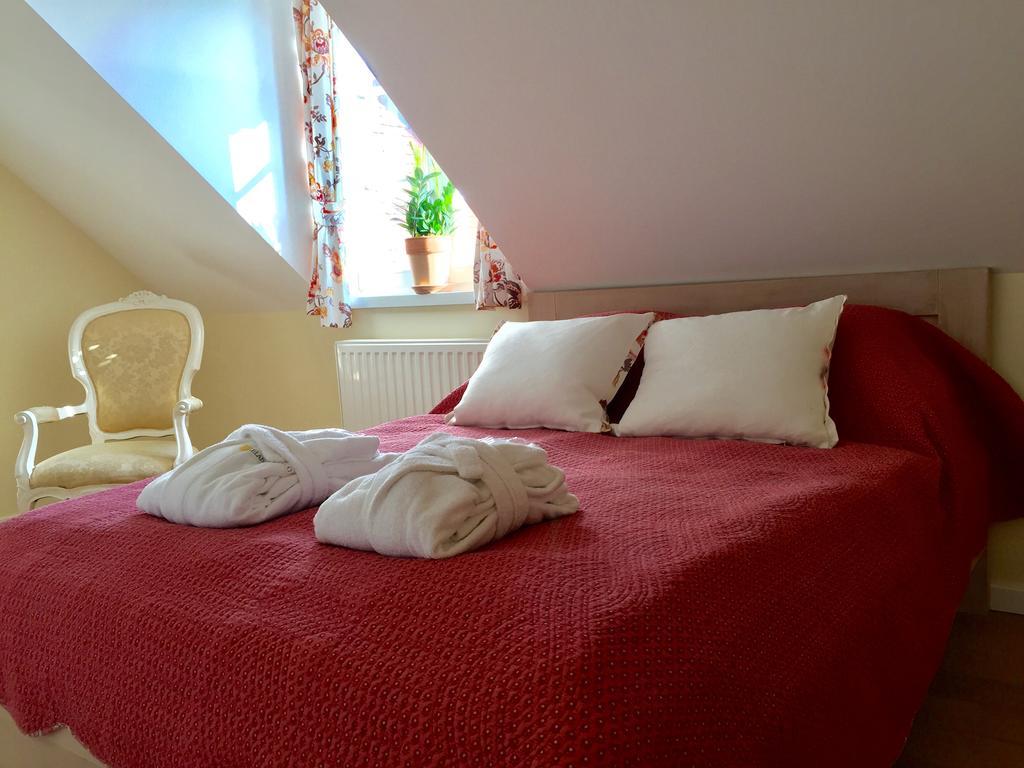 Liszkay Borkuria Hotel Monoszlo Bagian luar foto